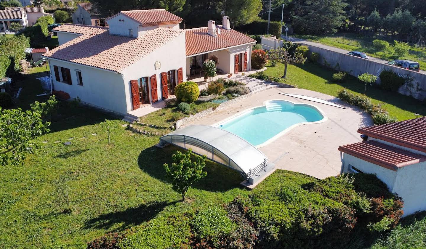 House with pool and terrace Pennautier