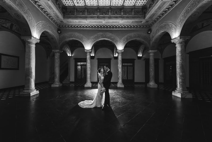 結婚式の写真家Massimiliano Sticca (bwed)。2018 10月23日の写真