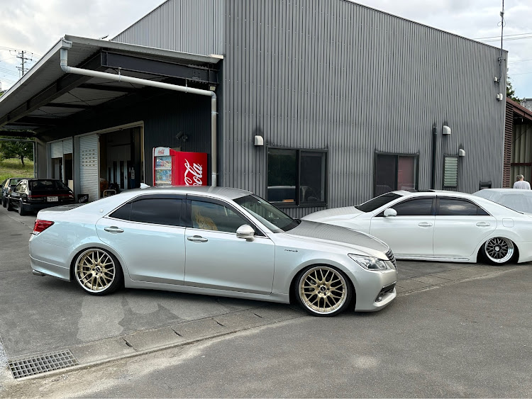 クラウンロイヤルのRSR Blacki・無知・車高調交換・アライメントに関するカスタム事例の投稿画像2枚目