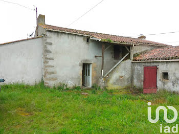 ferme à Saint-Etienne-du-Bois (85)