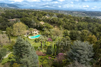 villa à La Colle-sur-Loup (06)