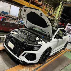 RS3 セダン