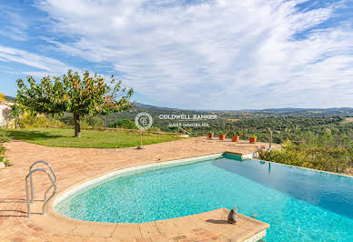 Villa with pool and terrace 4