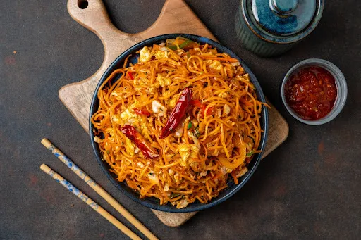 Egg Schezwan Noodles