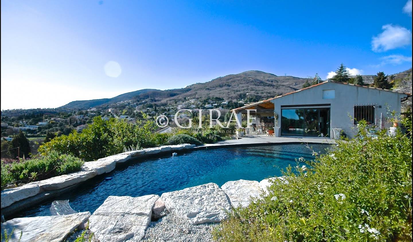 Villa with pool and terrace Vence