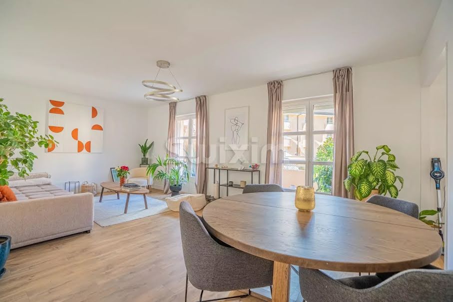 Vente appartement 4 pièces 107 m² à Divonne-les-Bains (01220), 730 000 €