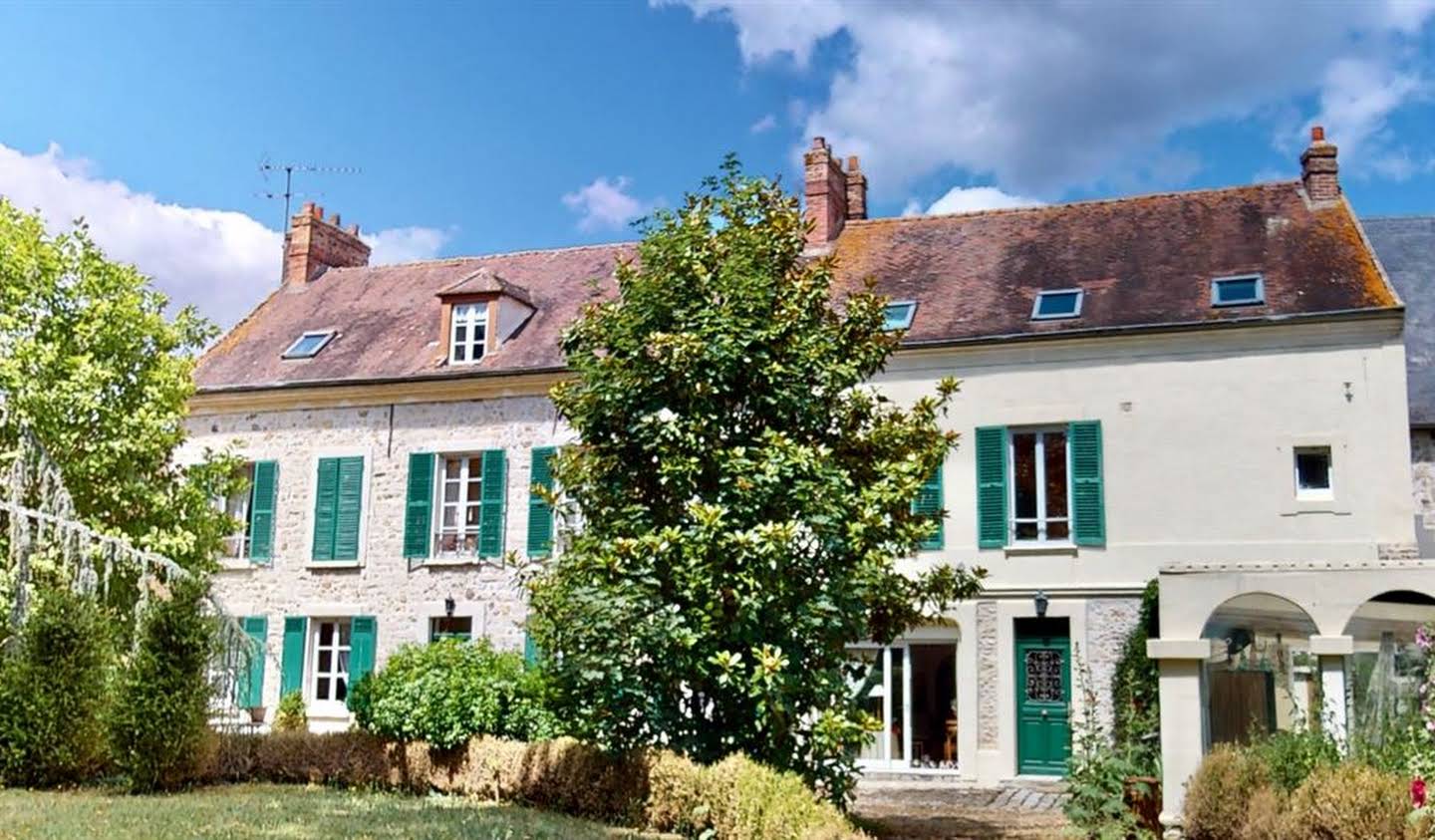 House with terrace Saint-cheron