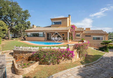 Villa 4