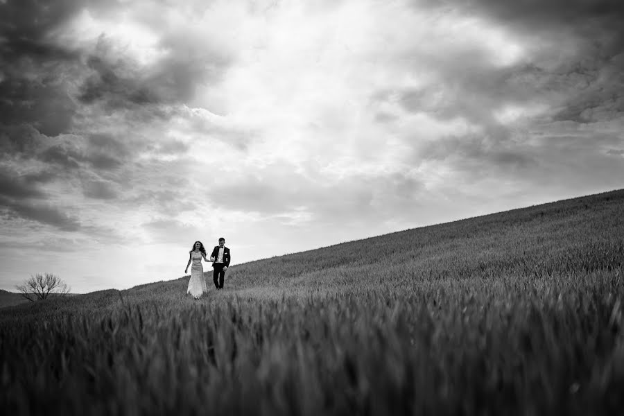 Fotografer pernikahan Ionut Gheonea (ionutgheonea). Foto tanggal 19 Mei 2018