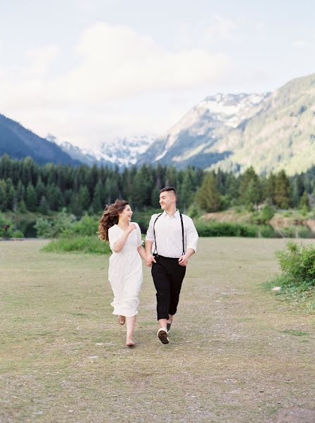 Wedding photographer Elena Plotnikova (lenaplotnikova). Photo of 9 March 2021