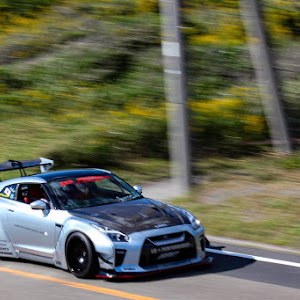 NISSAN GT-R R35