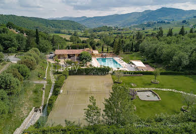 Villa with pool and garden 2