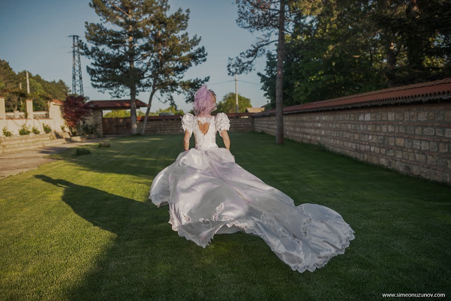 結婚式の写真家Simeon Uzunov (simeonuzunov)。5月18日の写真