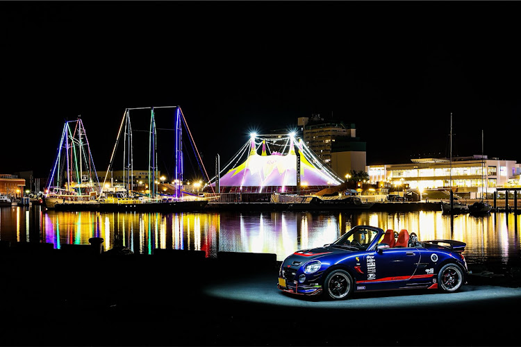 コペンの闇活・ライティング撮影・オープンカーのある景色・GW・ドリプラ観覧車に関するカスタム事例の投稿画像2枚目
