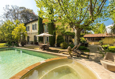 Villa with pool and terrace 3