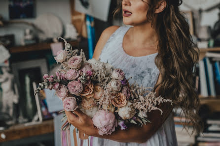 Fotografo di matrimoni Marina Leta (idmarinaleta). Foto del 19 maggio 2019