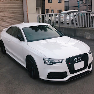 RS5 クーペ B8