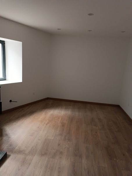 Vente appartement 7 pièces 148 m² à Entrevaux (04320), 262 000 €