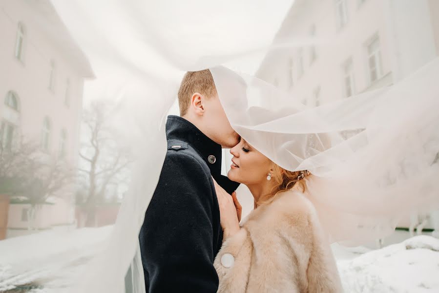 Wedding photographer Elena Pyzhikova (ellenphoto). Photo of 11 February 2019