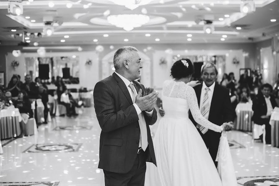 Wedding photographer Zhan Bulatov (janb). Photo of 29 March 2016