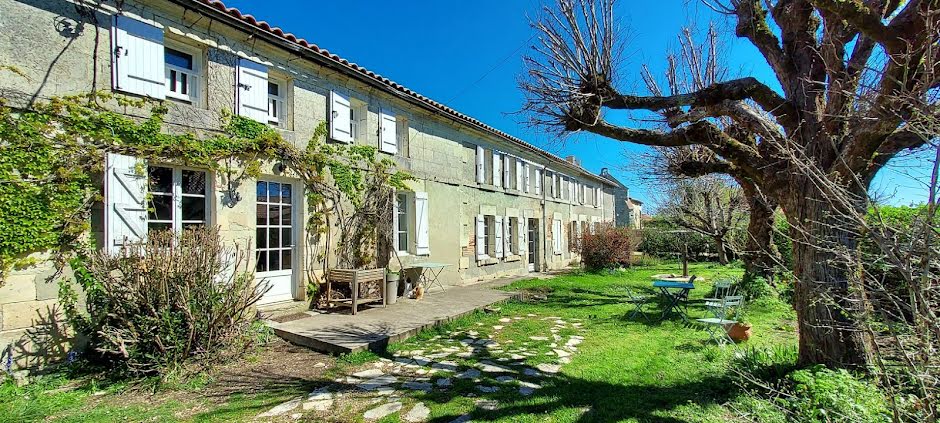 Vente maison 18 pièces 380 m² à La Roche-Chalais (24490), 395 000 €