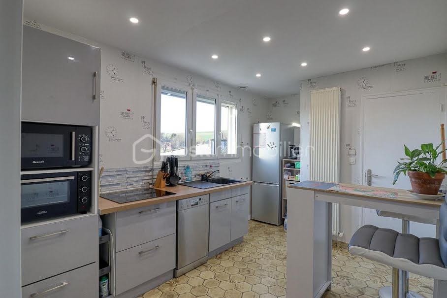 Vente maison 6 pièces 91 m² à Crillon (60112), 169 500 €