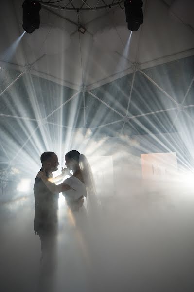 結婚式の写真家Sasha Bazenko (bvzenko)。2023 11月7日の写真