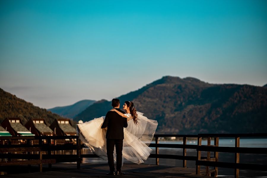 Fotógrafo de casamento Alex Vîlceanu (alexandruvilcea). Foto de 10 de abril 2021