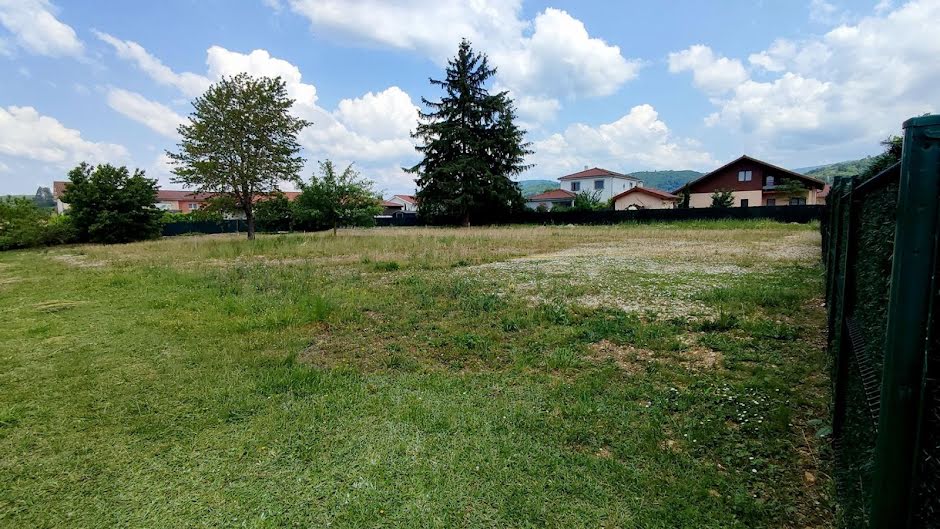 Vente terrain  889 m² à Saint-Jean-le-Vieux (01640), 143 000 €