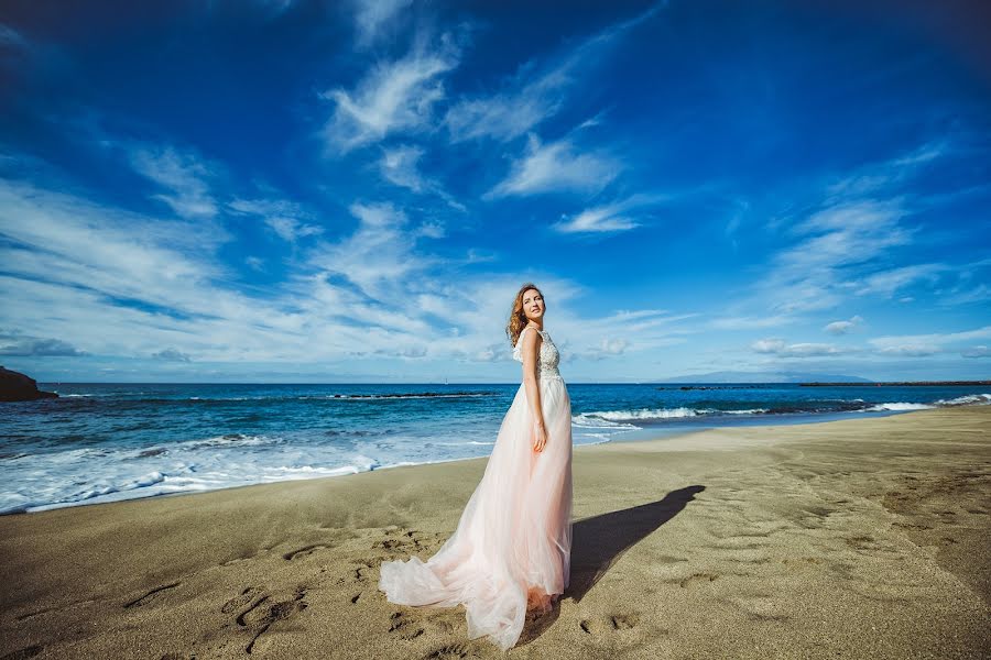 Wedding photographer Lyudmila Bordonos (tenerifefoto). Photo of 18 May 2017