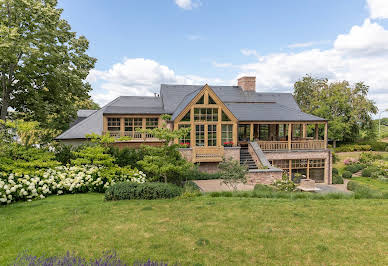 Villa with garden and terrace 3