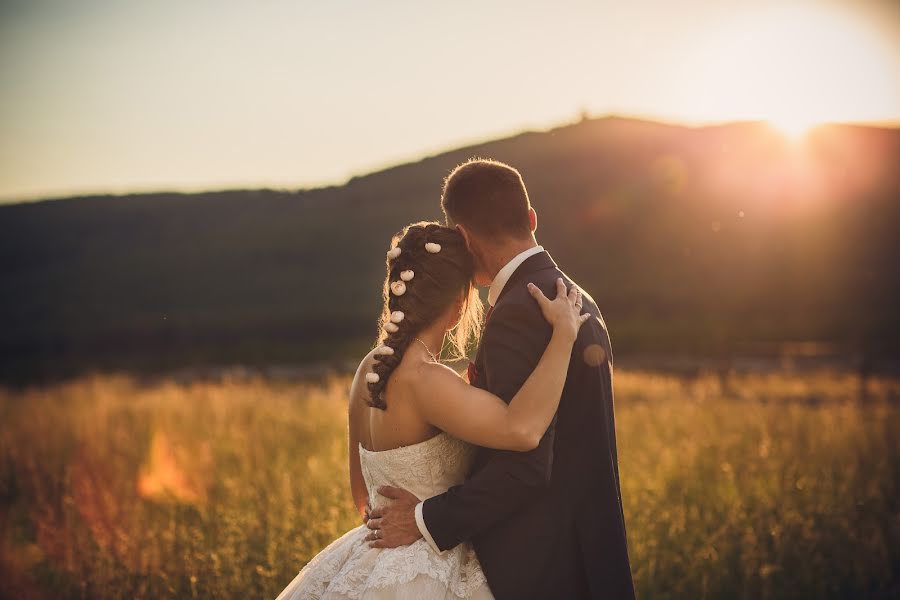 Fotógrafo de casamento Szilvia Edl (szilviaedl). Foto de 11 de outubro 2019