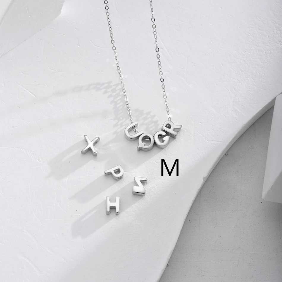 Collier DIY en argent sterling S925 avec 26 lettres anglaises, pendentif cœur brillant, style simple et élégant pour un look personnalisé.