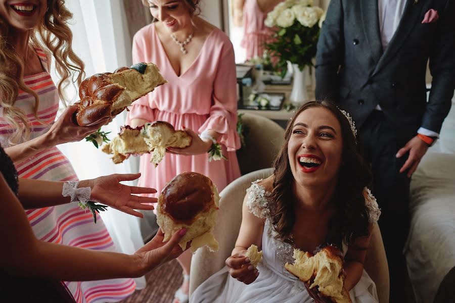 Fotógrafo de casamento Sergiu Nedelea (photolight). Foto de 13 de julho 2019