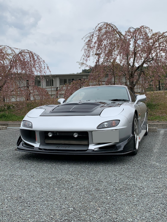 RX-7の桜の季節にギリギリ間に合った・車検から帰還・これからも大切に乗ろうに関するカスタム事例の投稿画像1枚目