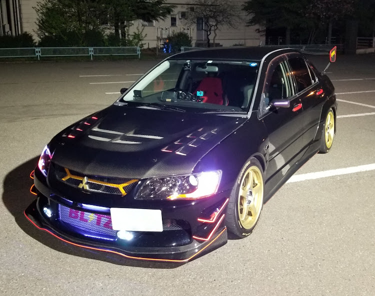ランサーエボリューションのホリデースタイル・夜間撮影に関するカスタム事例の投稿画像1枚目