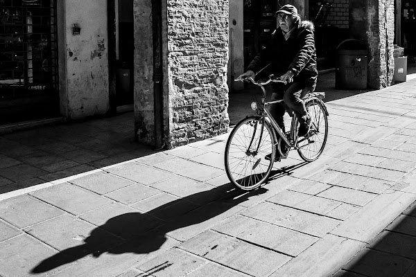 Inseguendo la propria ombra di Simone De Barba