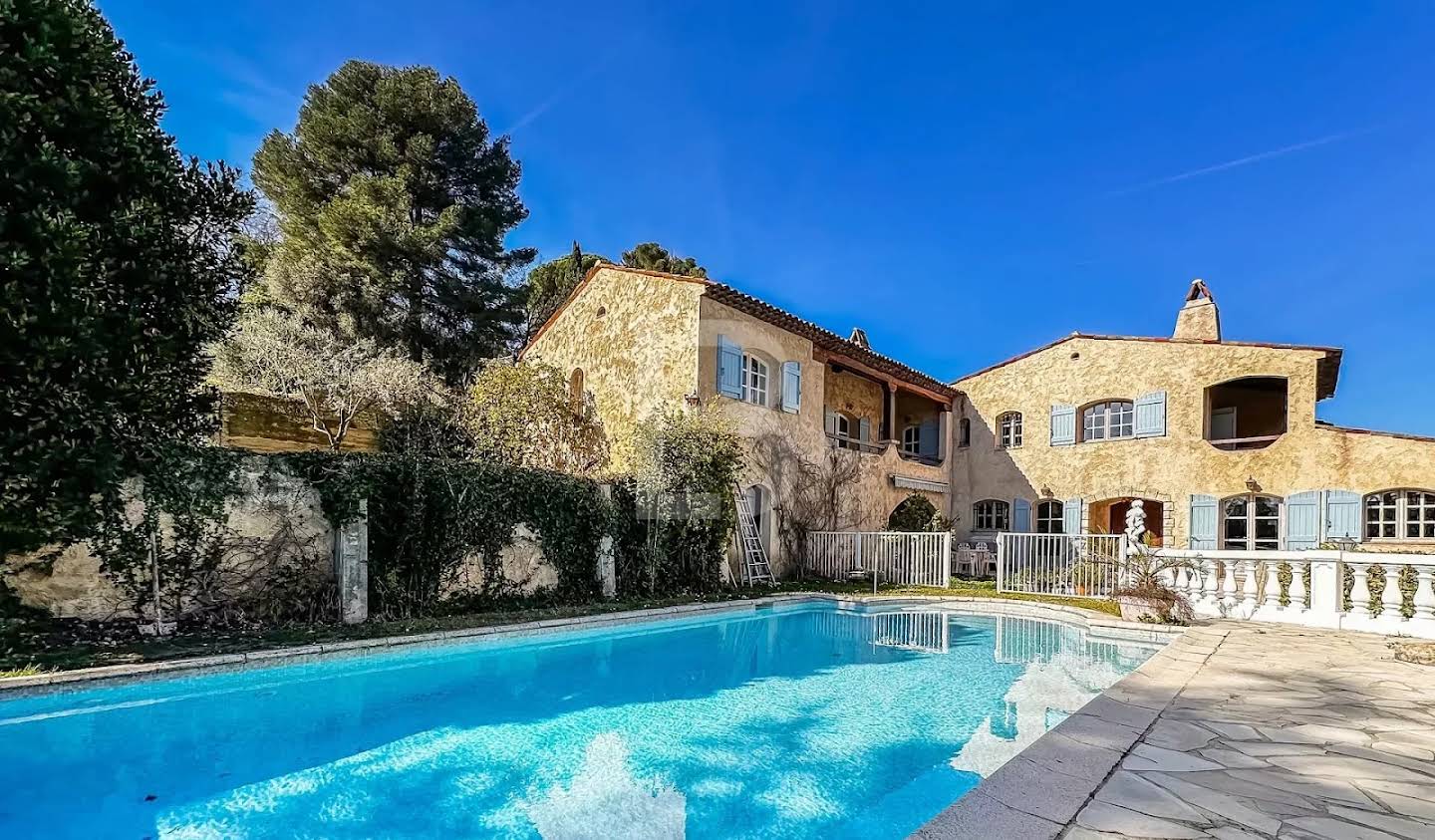 House with pool Mougins