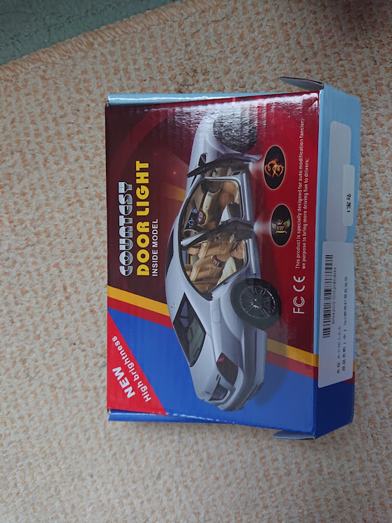 5シリーズ セダンのDIY・ウェルカムライトに関するカスタム事例の投稿画像3枚目