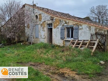 viager à Saint-Bonnet-sur-Gironde (17)