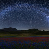 Arco della via lattea sulla piana di Castelluccio di Norcia - libera interpretazione di alessandrobarnes