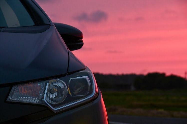 フィットの夕焼けと愛車・夕焼けコラボ・田舎の風景・カメラ練習・タムキューに関するカスタム事例の投稿画像9枚目