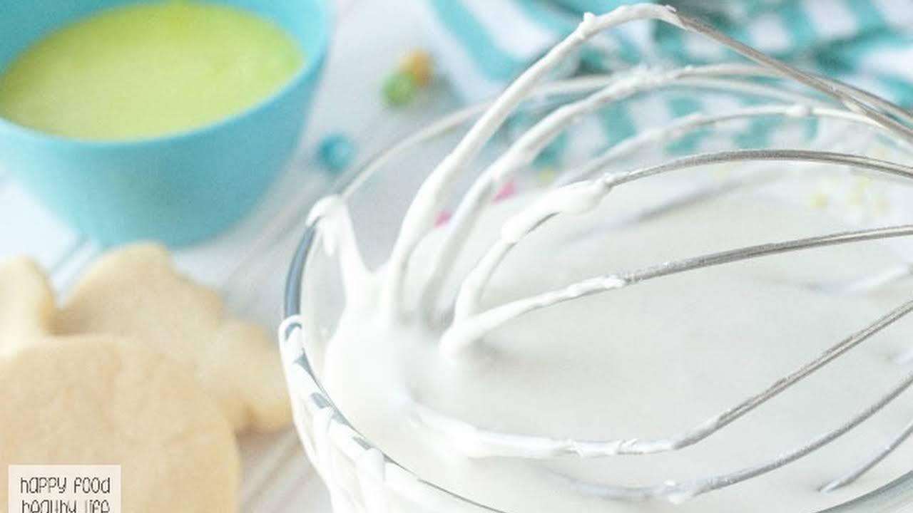 Featured image of post Royal Icing Without Meringue Powder If you know how to make royal icing but are having trouble getting it runny for flooding your cookies this step by step instruction might be helpful to you