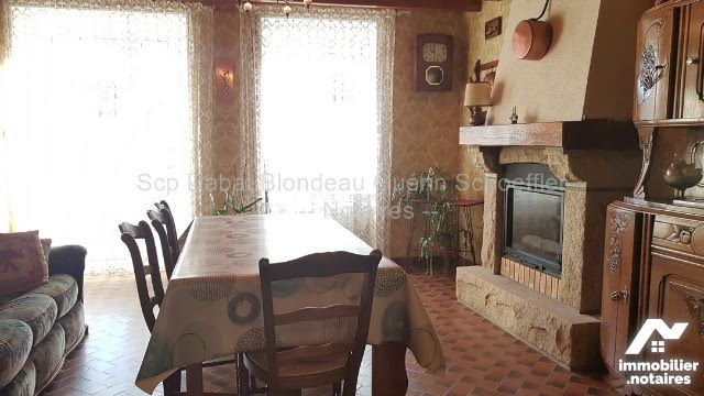 Vente maison 6 pièces 150 m² à Savigny-le-Vieux (50640), 137 020 €