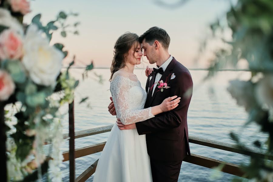 Wedding photographer Roman Gorelov (hellsmile). Photo of 19 March 2023