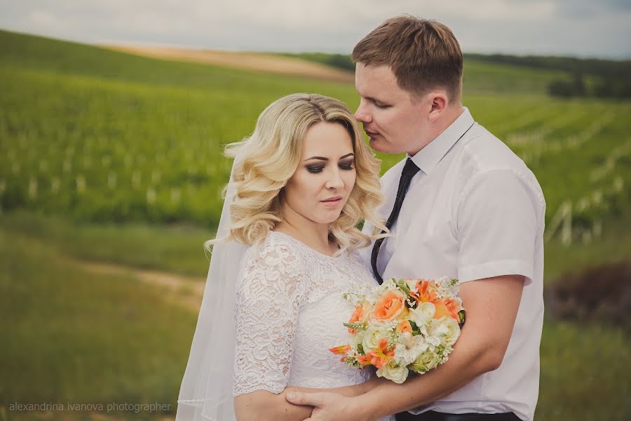 Fotógrafo de casamento Aleksandra Ivanova (alexandrina). Foto de 12 de agosto 2016