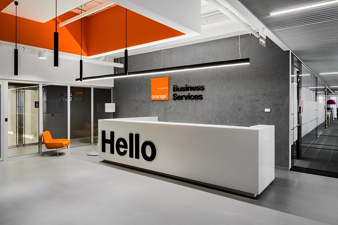 How To Apply Amazing Office Reception Area Ideas For Your Company