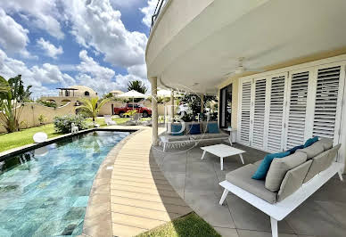 House with garden and terrace 2