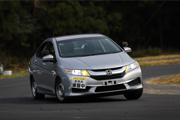グレイスのホンダグレイス・GM6グレイス・GM6改・教習車・モーターランド鈴鹿に関するカスタム事例の投稿画像2枚目