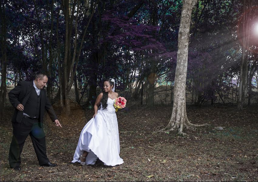 Fotografer pernikahan Victor Nodier Giraldo Moncayo (nodieres). Foto tanggal 26 Februari 2019